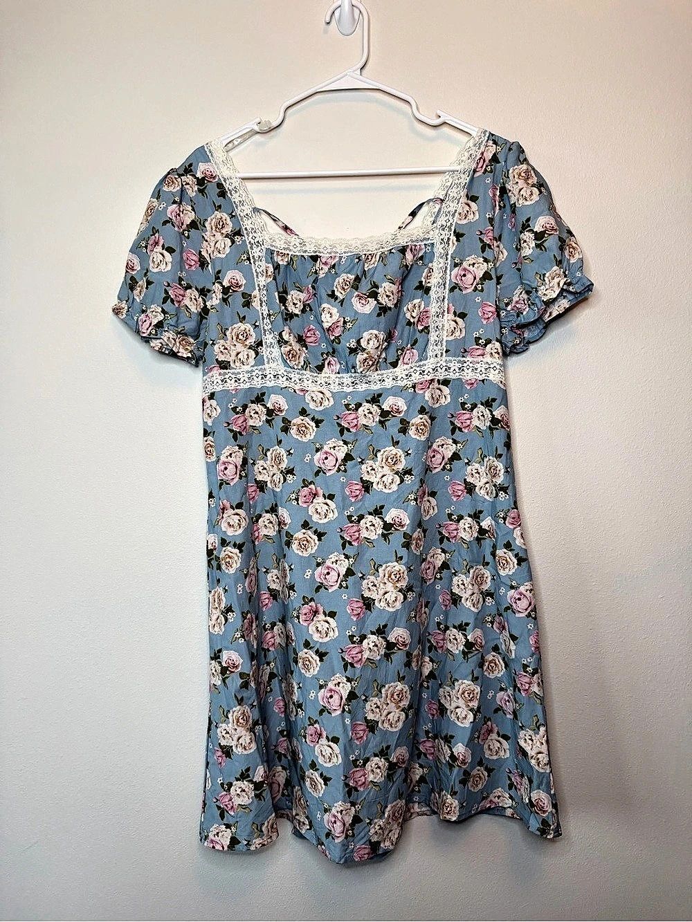 Celebrity Pink Sweet Floral Square-Neck Mini Dress Blue & Pink Large